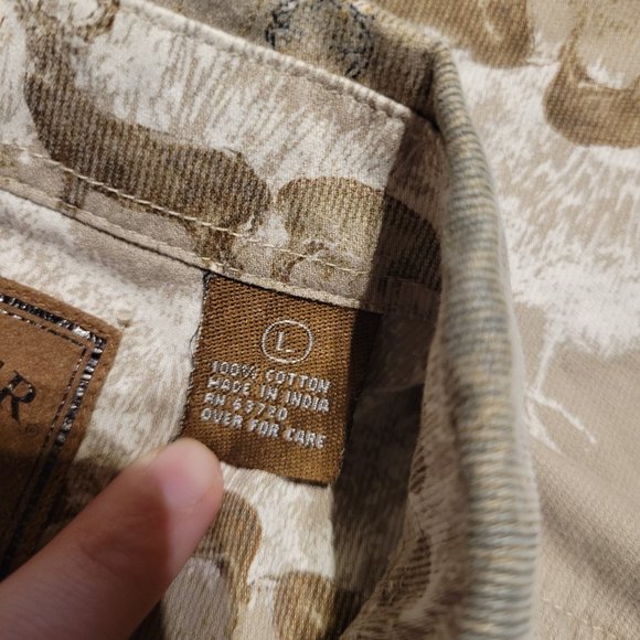 North River Outfitters Deer Button Up - Picture 7 of 10